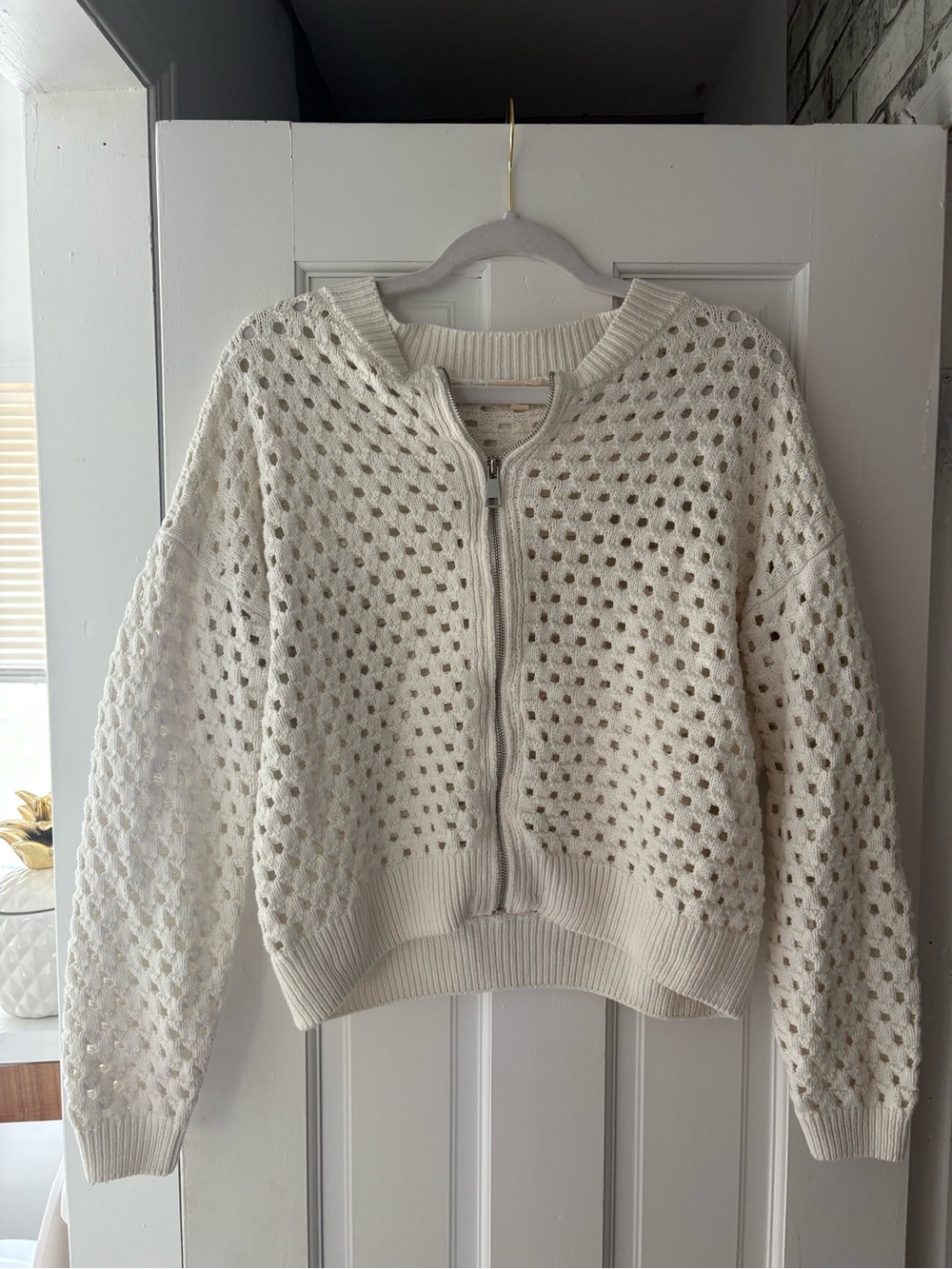 Worn once Elan Cream Open-Weave Zip Front Cardigan